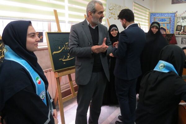 جشنواره فرهنگی‌ هنری‌ ماها در هنرستان سیدالشهدا