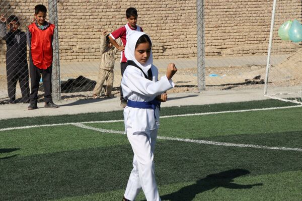  افتتاح زمین چمن مصنوعی در اسلام آباد