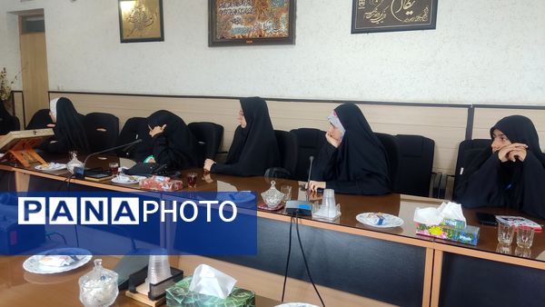 دیدار خبرنگاران پانا با مدیر آموزش و پرورش ناحیه 3 قم