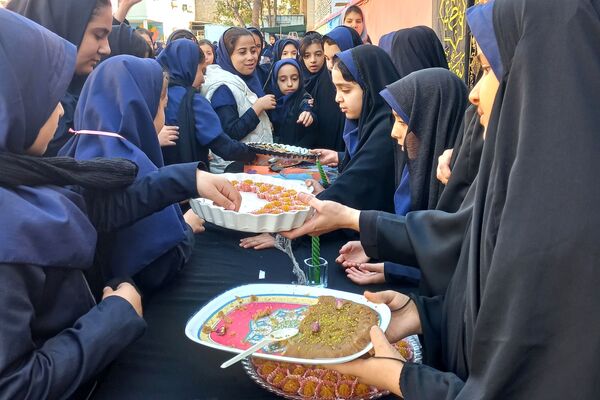مراسم عزاداری ایام فاطمیه در مدرسه شهید جواهری ۲