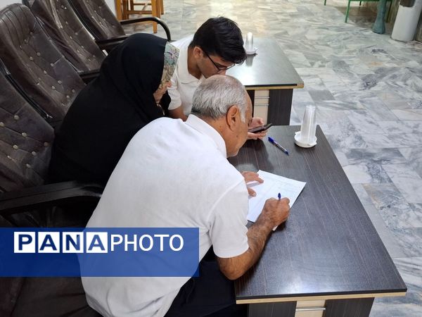 موفقیت دانش‌آموزان ناحیه ۲ در کنکور ‌۱۴۰۴ و انتخاب رشته در مرکز مشاوره رضوان