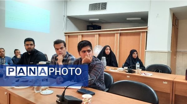 کارگاه‌های برنامه جامع تربیت پژوهشگر در پژوهشکده عباس زادگان مشهد 