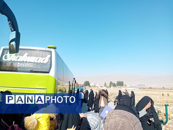 اعزام دانش‌آموزان دختر آشخانه به اردوی راهیان نور