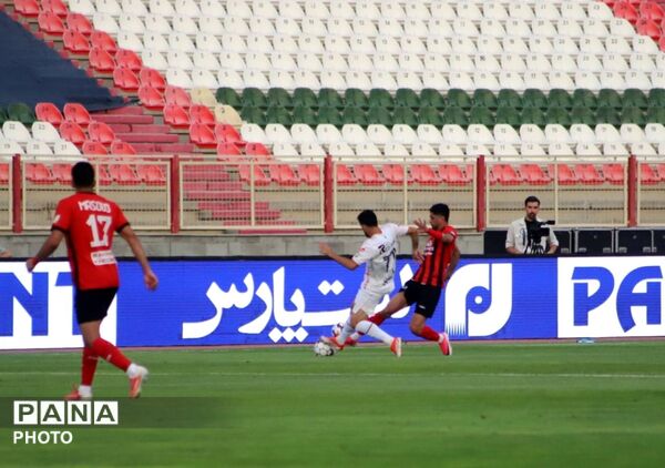 پیروزی یک بر صفر تراکتور در دیدار حساس مقابل پرسپولیس در تبریز