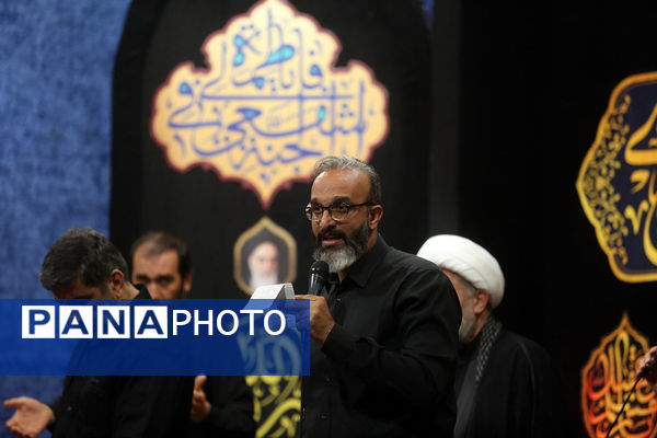 اجتماع لبیک یا حسین(ع) و گرامیداشت شهدای 15 خرداد در حرم حضرت معصومه(س)