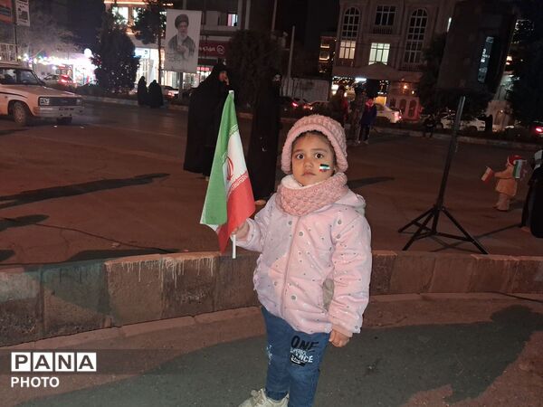 پدر از میان ما رفته ولی پسرش باز علمدار شده 