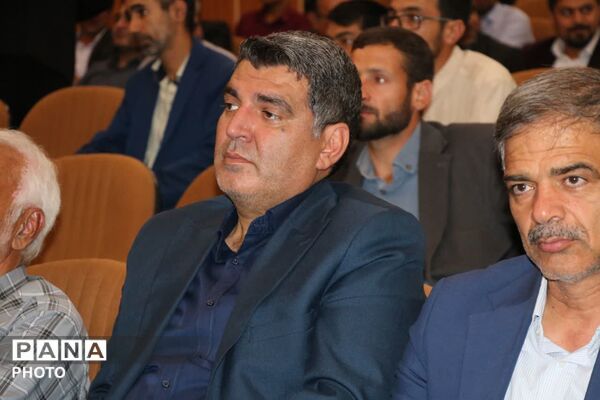 تجلیل از معلمان نمونه  در گناباد 