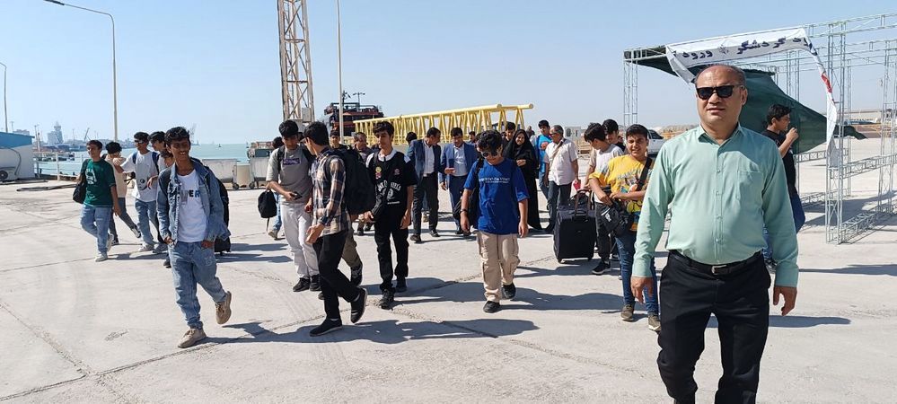 اردوی تمشک ویژه دانش‌آموزان منطقه خارک