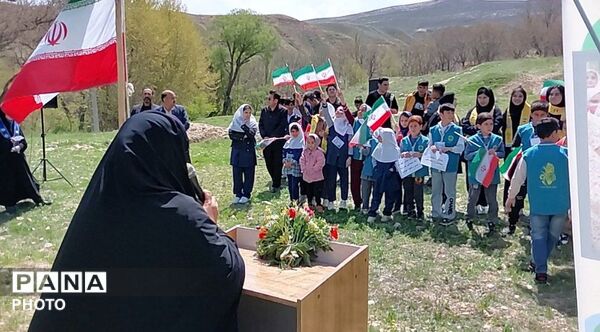 غرس ۲۰۰ نهال در پویش کاشت نهال امید شهرستان شیروان 