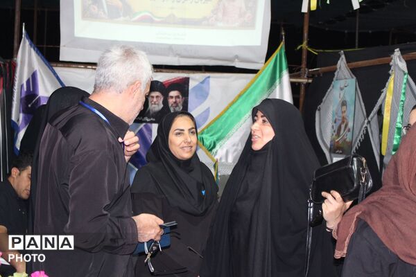 میزبانی موکب امام خامنه‌ای از زائران رهبر شهید