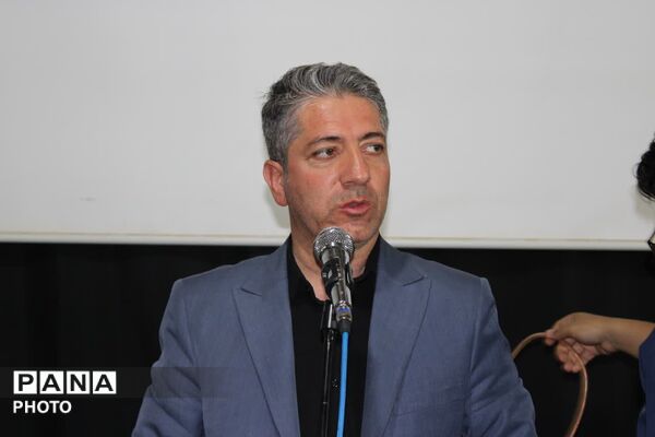 آیین سراسری «احلی من العسل» با حضور گسترده دانش‌آموزان شهرستان فاروج