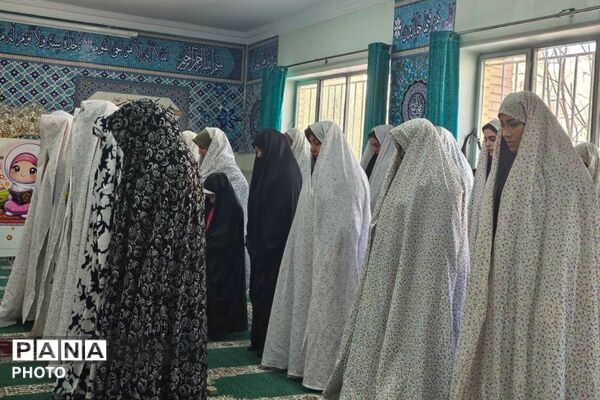 محفل نور در دبستان هدی شهر قدس