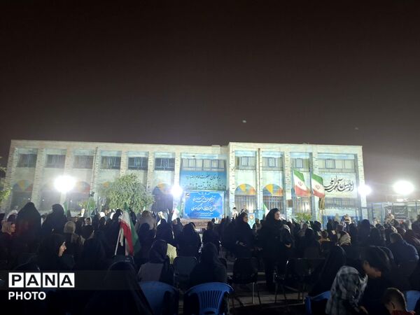 آیین تجلیل از دانش آموزان برتر مسابقات فرهنگی هنری ناحیه ۲ یزد