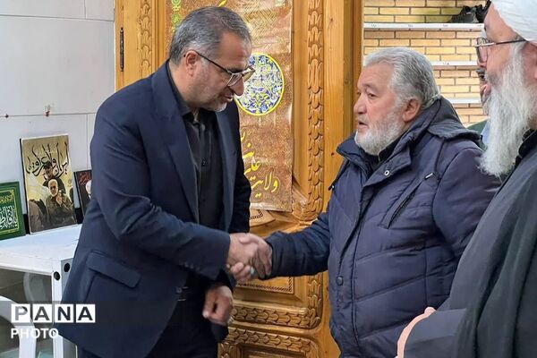 مراسم چهلم رهبر شهید در مسجد جامع شهرستان فیروزکوه 