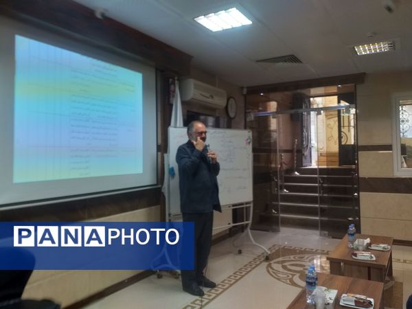 جلسه توجیهی راهبران و ناظران اقامه نماز مدارس مشهد مقدس