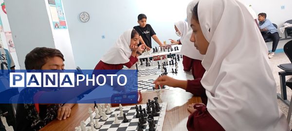 برگزاری مسابقه شطرنج میان دانش‌‌‌آموزان ابتدایی در فین