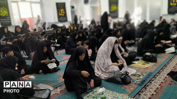 مراسم دعای عرفه در مسجد صاحب الزمان شهرستان کوهدشت