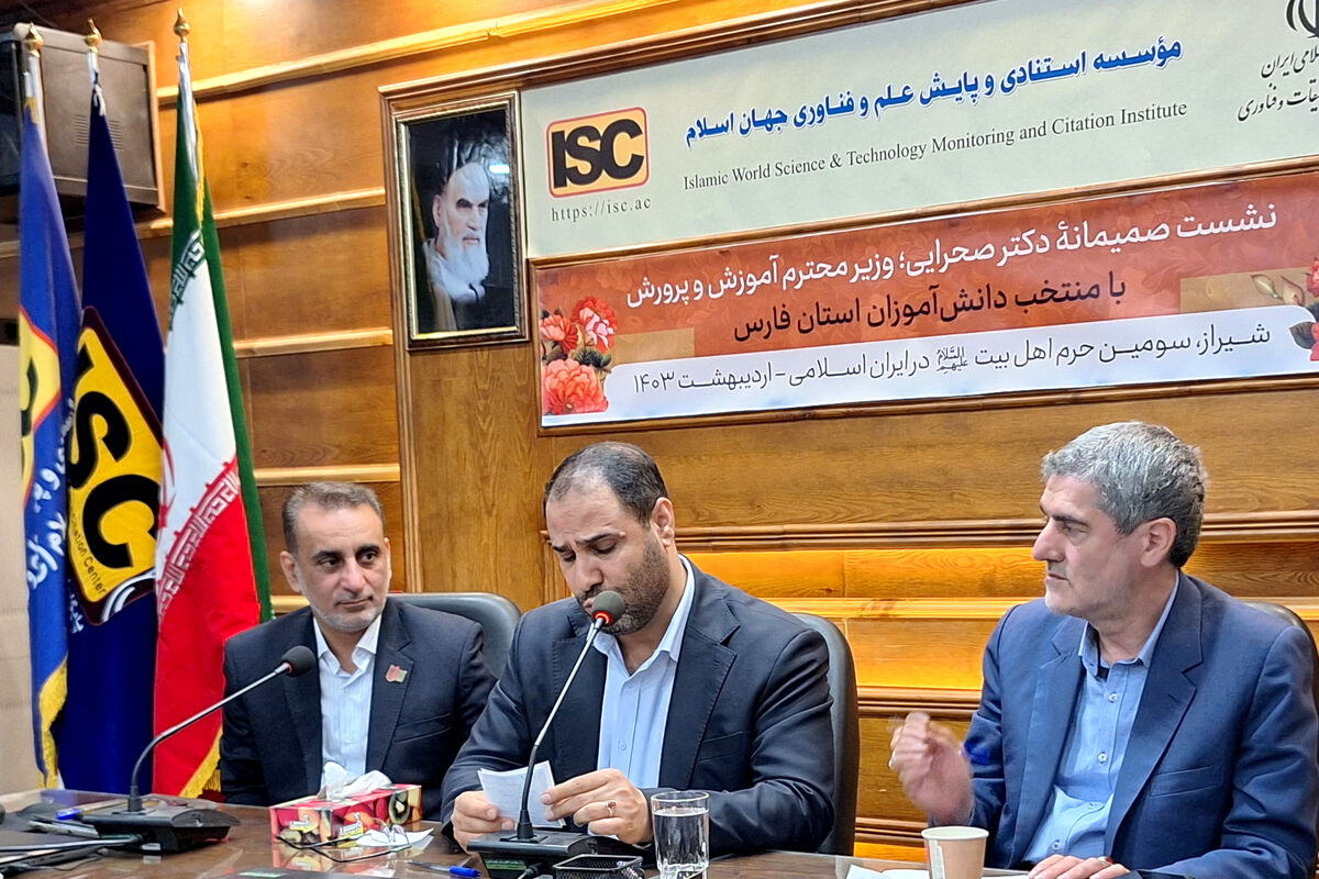 پانا لشکر دانش‌آموزی ما برای جهاد تبیین است 