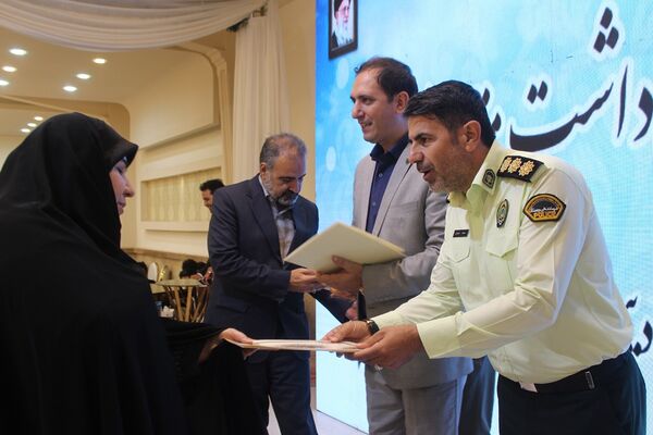برگزاری مراسم گرامیداشت مقام معلم در بهارستان‌دو