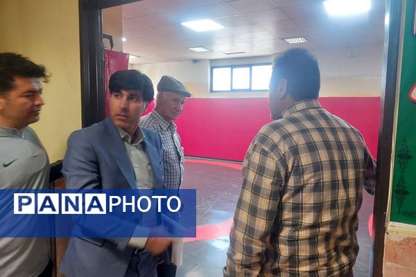 نظارت بر پیشرفت بازسازی مجموعه ورزشی محمد حسین ثمری در ملارد