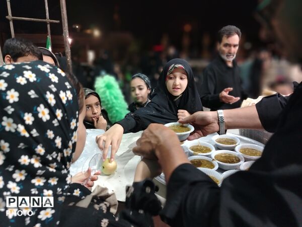 میدان فجر مشهد در سوگ حسینی