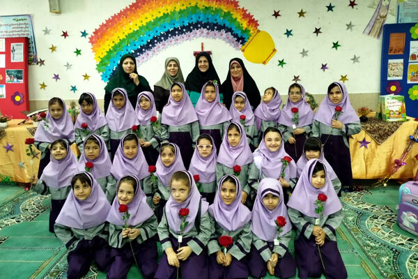 شروعی تازه با جشن شکوفه‌ها در دبستان حاج رحیم خالصی