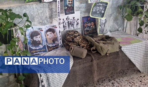 آماده سازی فضای آموزشگاه به مناسبت روز پیروزی انقلاب اسلامی 