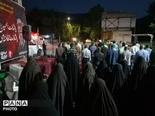اقامه نماز جماعت همراه با اجتماعات شبانه در حسینیه شهدای شهر بار نیشابور