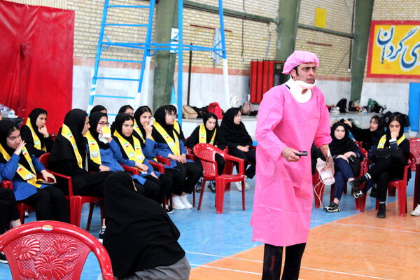 برگزاری اردوی تمشک در شهرستان گرمه 