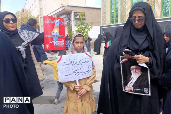 حضور دختران استهبانی به یاد دختران میناب در روز قدس