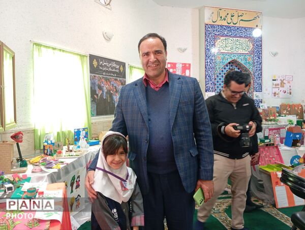 جشنواره جابر بن حیان در دبستان نرجس 