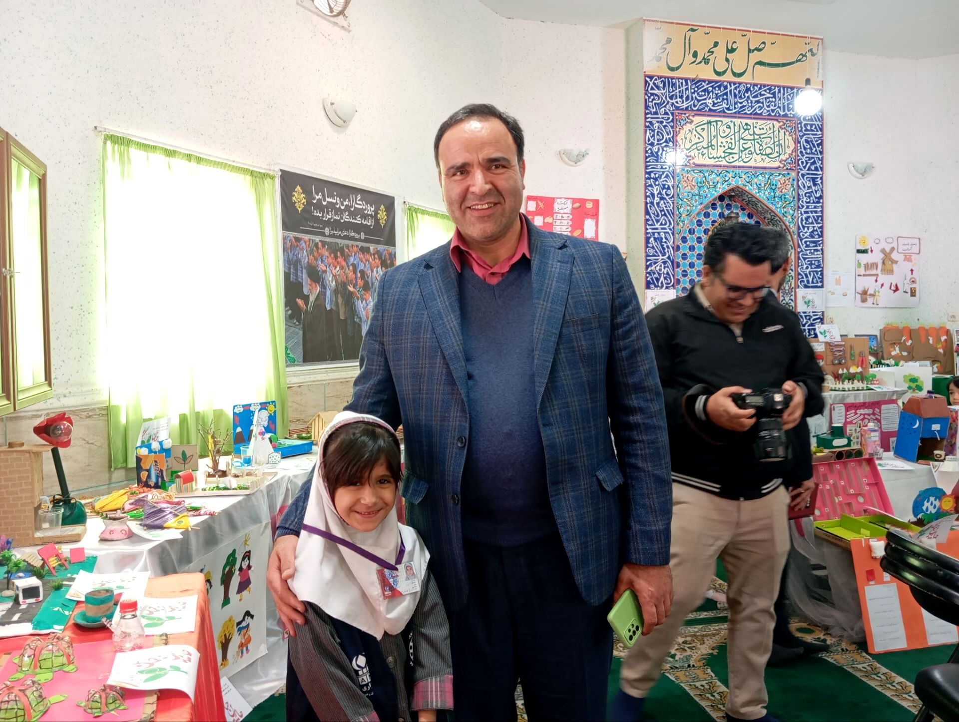 جشنواره جابر بن حیان در دبستان نرجس 
