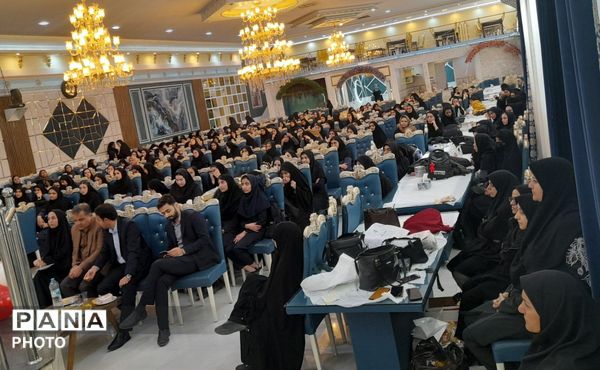 جشن ستارگان ویژه دانش آموزان دبیرستان حضرت معصومه (س) خلیل آباد