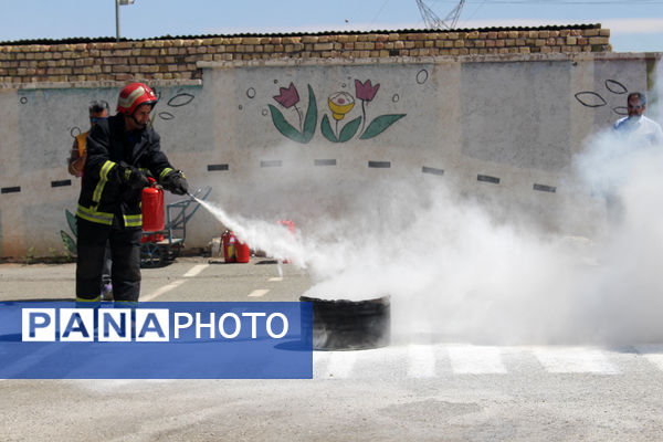 رقابت‌های اطفاء حریق مراقبین سلامت استان قم