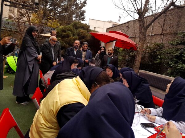 جشنواره انشاء در دبیرستان سلاله ناحیه یک کرج 