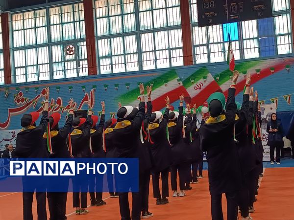  همایش دانش‌آموزی یاوران انقلاب شهرستان ورامین