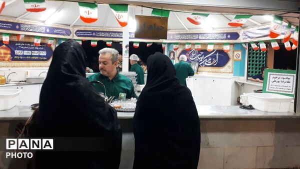 برپایی تبرک خانه حضرت رضا در کاشمر 