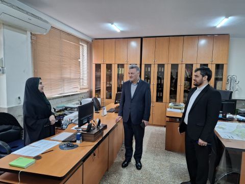 حضور صمیمی مدیر آموزش و پرورش منطقه ۱۸ در تعدادی از واحد‌های اداری آموزش و پرورش منطقه 