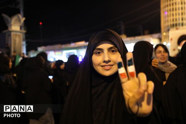  ادای احترام به ارتحال رهبر معظم انقلاب در شهرستان لنده 