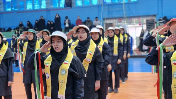  همایش دانش‌آموزی یاوران انقلاب شهرستان ورامین