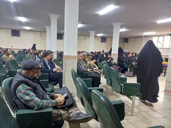 کارگاه آموزشی مربیان تشکل پیشتازان سازمان دانش‌آموزی ناحیه 2 کرج و شهرستان فردیس