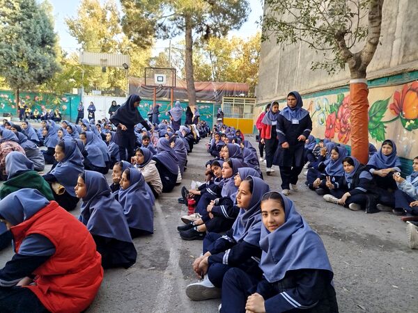 جشن ولادت حضرت زینب در دبیرستان دخترانه دانشور 2 