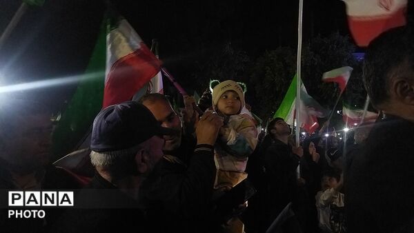 پنجاه و هشتمین شب از ایستادگی مردم در خیابان های نیشابور