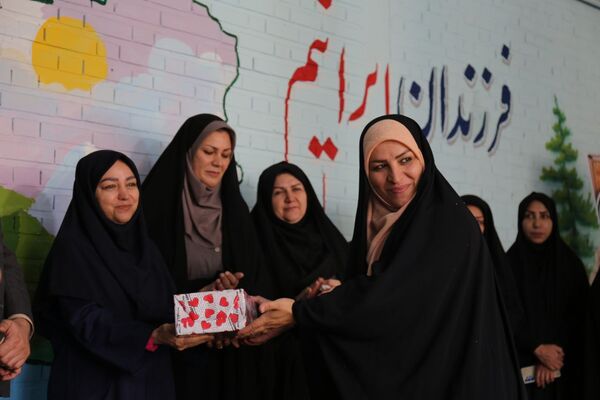 جشنواره مادر و دختری در دبستان زینبیه تبریز