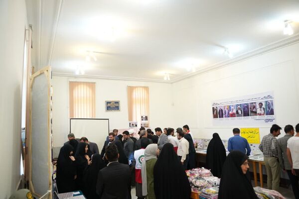 افتتاحیه نمایشگاه «سیمای حضور، جمعه نصر»