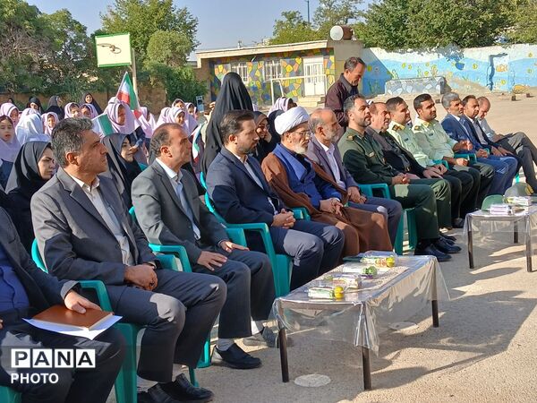 «در میدان حاضر»؛ زنگ مقاومت در شصت مدرسه قهاوند