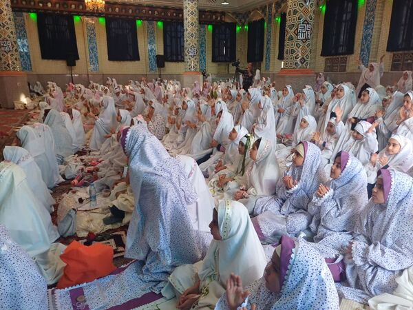 جشن تکلیف و آغاز بندگی و عبودیت، دختران زرقانی 