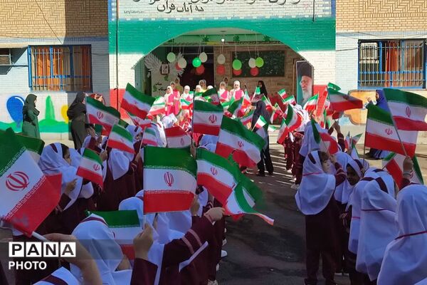 زنگِ مهر در بهارستان دو؛ از فرشته‌ها تا شکوفه‌ها