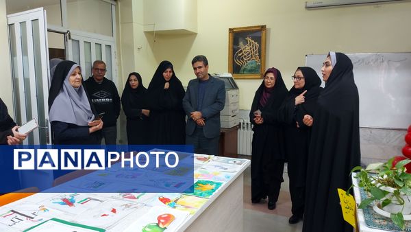 افتتاحیه نمایشگاه جشنواره ماها در دبستان فرهنگیان ۲