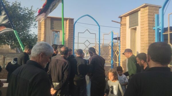 آیین جمع آوری نذورات مردمی در روز عاشورا 
